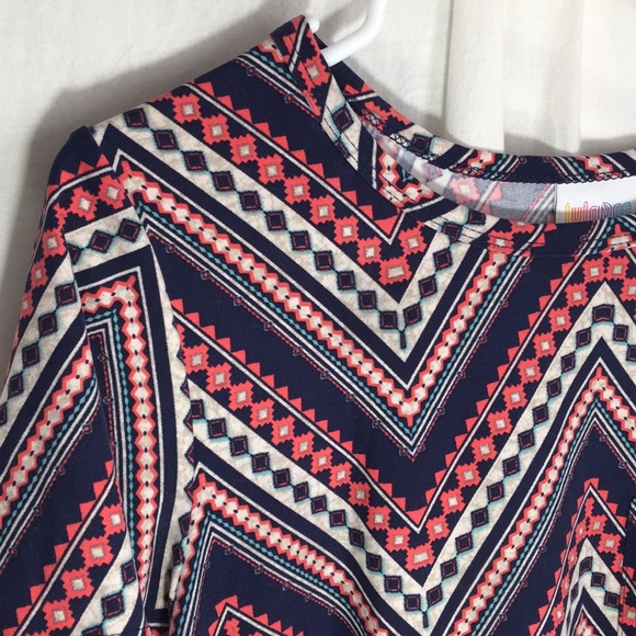 🚫SOLD🚫 LuLaRoe XS Carly - Picture 2 of 4